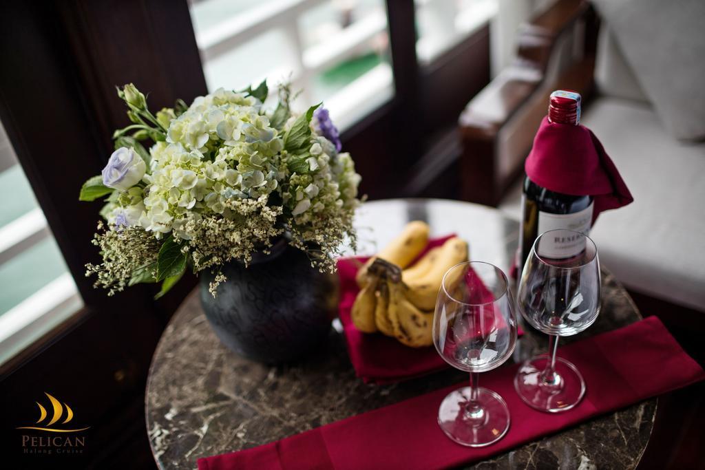 Pelican Classic Cruise Ha Long Quarto foto